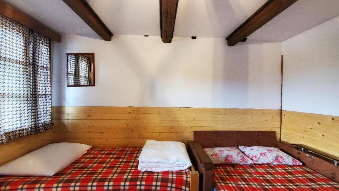 Casa Rustic Fehér&Fekete Vendégházak Sovata Exterior foto