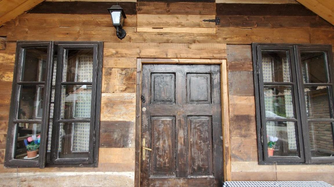 Casa Rustic Fehér&Fekete Vendégházak Sovata Exterior foto