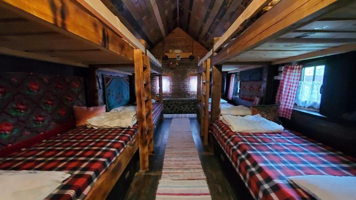Casa Rustic Fehér&Fekete Vendégházak Sovata Exterior foto