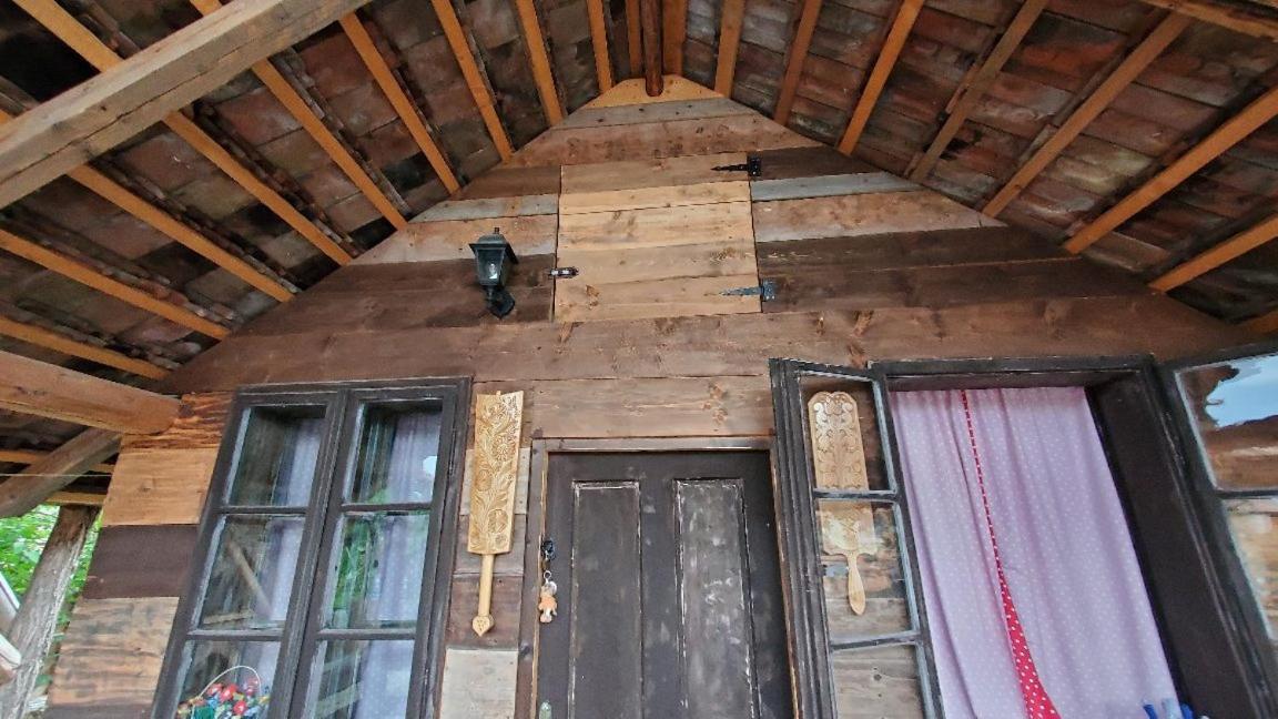 Casa Rustic Fehér&Fekete Vendégházak Sovata Exterior foto